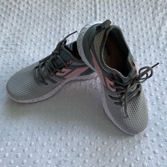 Fila Running Shoes (size 8) - Picture 3 of 12